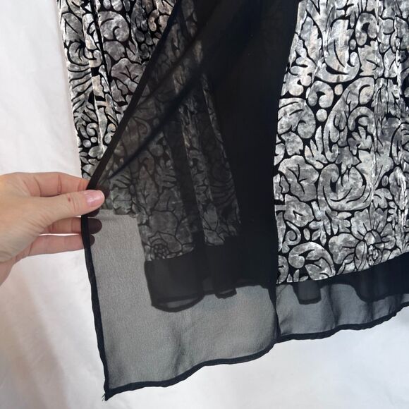 Chicos Easywear Silver Velvet Open Front Cardigan Dressy Cocktail Size 2-12/14 - Picture 6 of 11